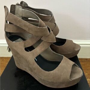 Dolce Vita Wedges NWT